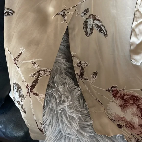 Wilfred Floral Beige Robe - Picture 9 of 16